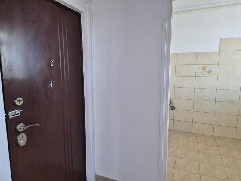 Metrou 1 Mai, apartament 2 camere, fara risc seismic, se accepta credit.