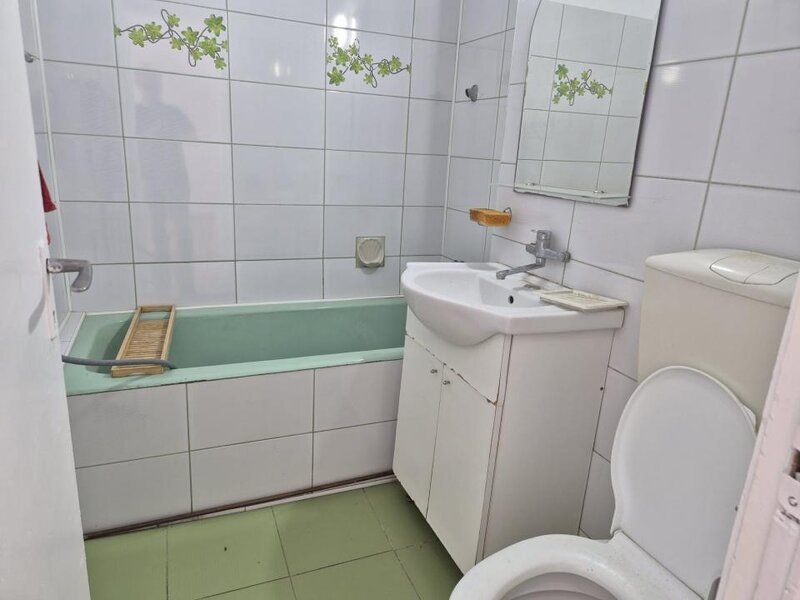 Metrou 1 Mai, apartament 2 camere, fara risc seismic, se accepta credit.